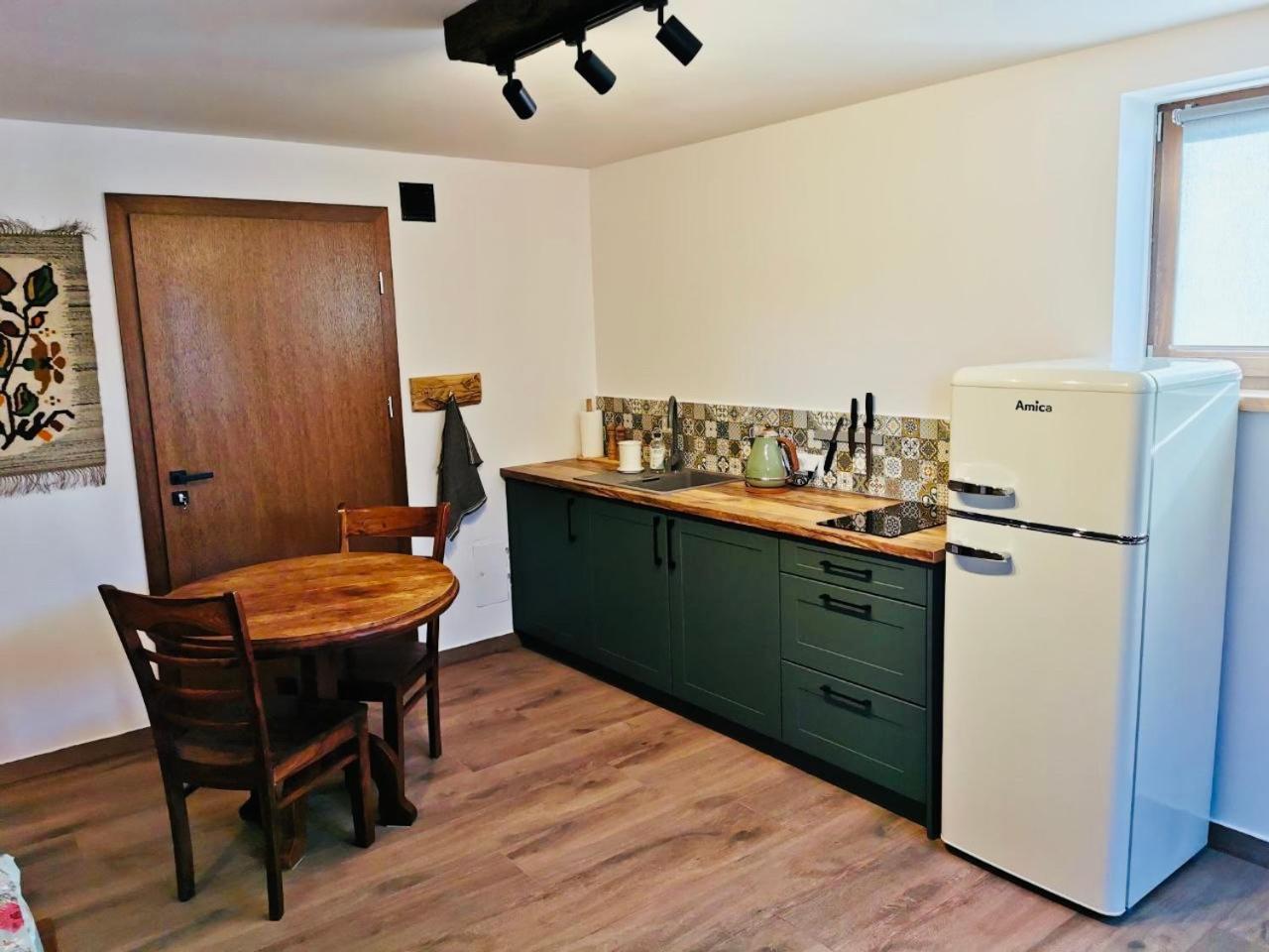 זקופאנה Dobra Izba Apartament מראה חיצוני תמונה