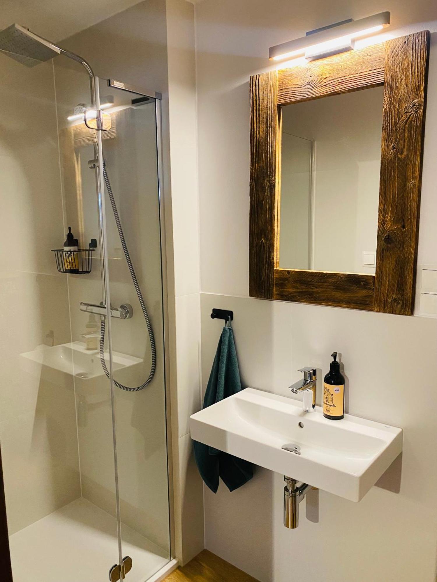 זקופאנה Dobra Izba Apartament מראה חיצוני תמונה